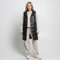 Жилет женский утепленный с отложным воротником, цвет-черный