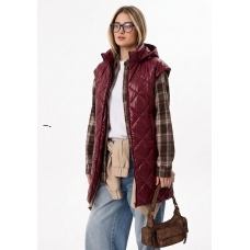 Жилет женский стеганый, цвет-бордовый