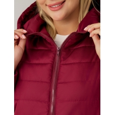 Утепленная женская куртка с капюшоном бордо