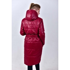 Удлиненное демисезонное  пальто с  накладными карманами. цвет - бордовый